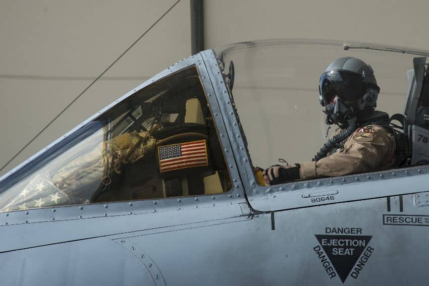 pilot in a-10